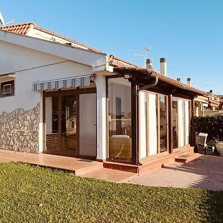 Villa Mery L'Americano Exteriör bild